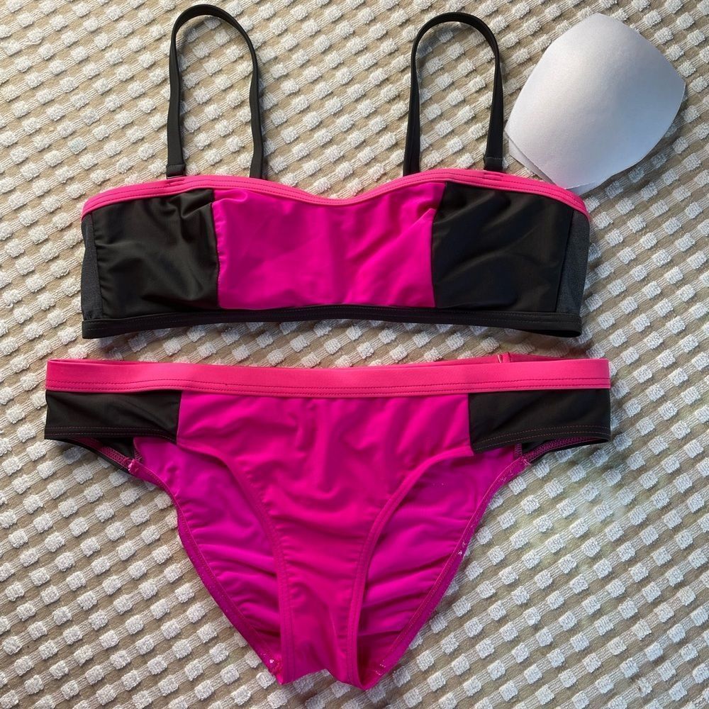 Oakley Bikini
